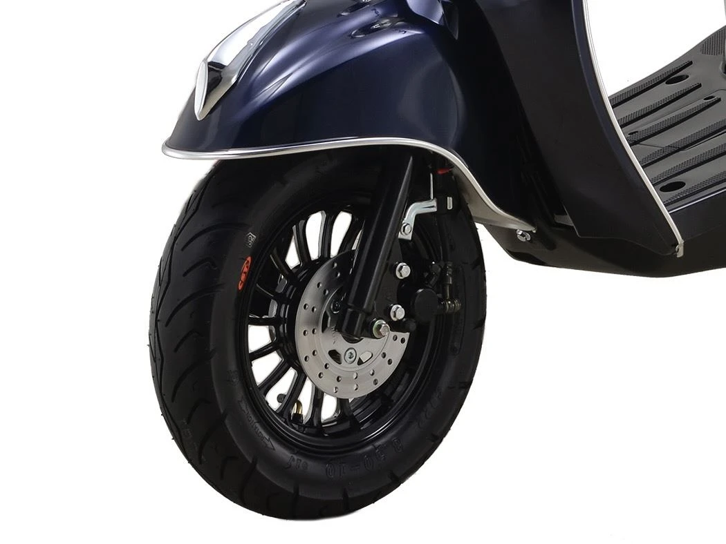 Tyre：Anti skid and explosion-proof design ensure your comfortable and safe daily riding  in the city.